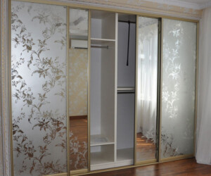 Хотите заказать шкаф купе похожую на эту? Звоните 093-126-06-89 или 098-067-03-92