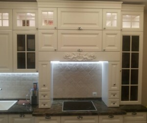 Хотите заказать кухню на заказ похожую на эту? Звоните 063-560-11-56 или 098-362-90-90