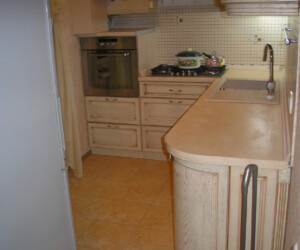 Хотите заказать кухню на заказ похожую на эту? Звоните 063-560-11-56 или 098-362-90-90