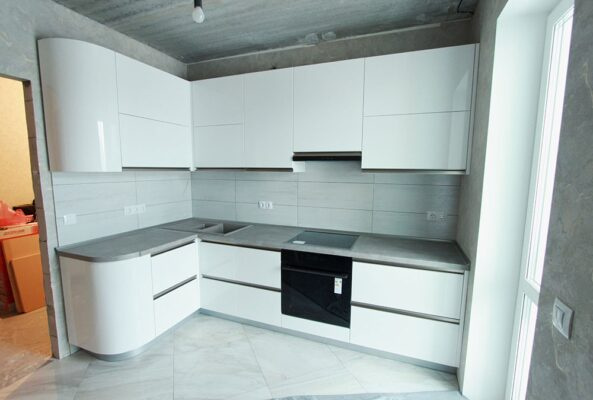 🔥 Хотите купить кухню на заказ в Виннице? Стильные и современные кухни 2020 года без ручке с софт покрытием